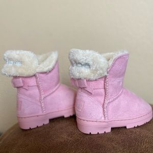 Toddler girl fur boots by Bebe